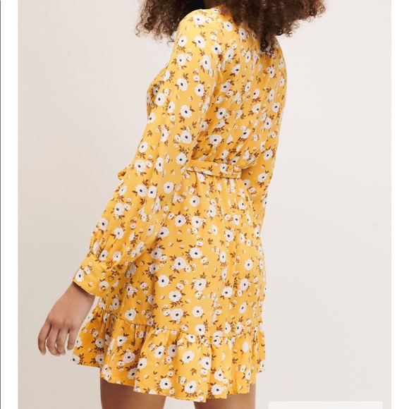 Dynamite Floral Dress - Picture 7 of 7